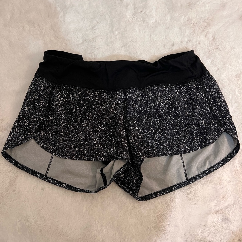 LULULEMON SPEED UP shorts size 6 black galaxy